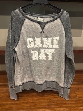 J. America ZEN Heather Gray Sweatshirt Labeled L